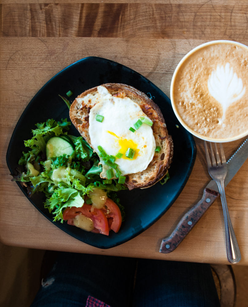 Where to Get Brunch in the Triangle - La Farm / Linda Eats World 