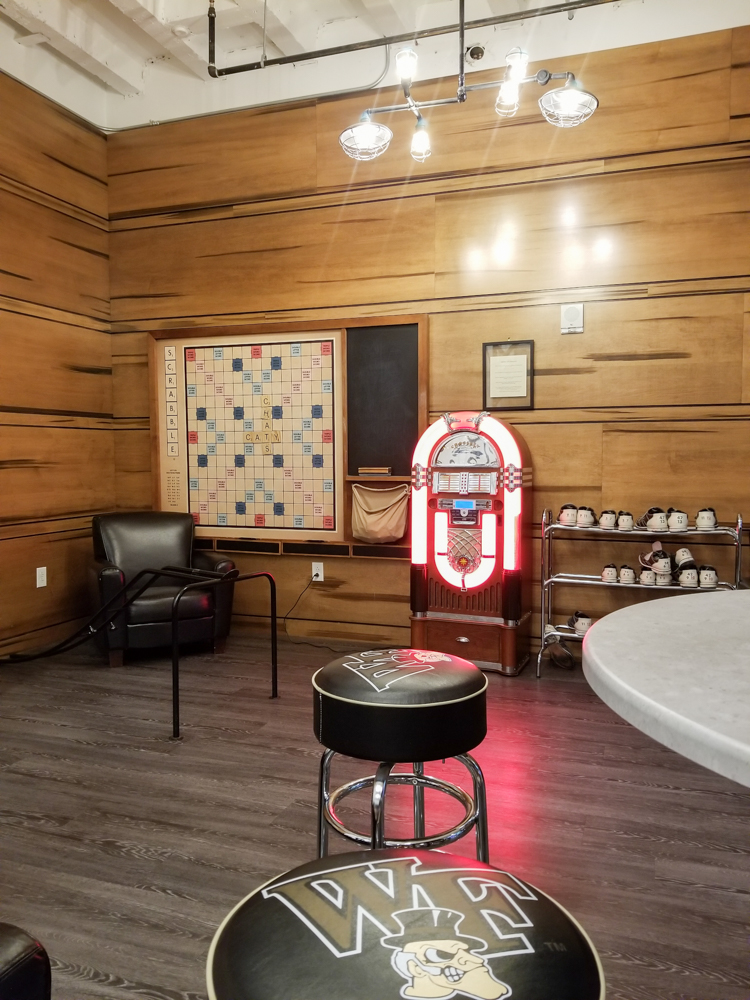 Stay at The Cardinal - rec room